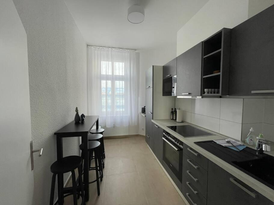 Lucky Stays Ls10 - Vollausstattung - Zentrum - Aufzug - Grosse Kueche - 2 Zimmer - Smart-Tv Maagdenburg Buitenkant foto